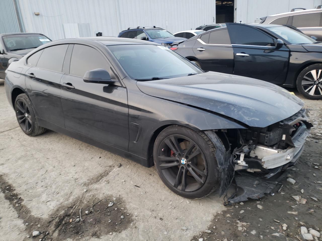 2018 BMW 4er VIN WBA4J3C57JBG91296 Copart auction photo, front end / side damage thumbnail 4