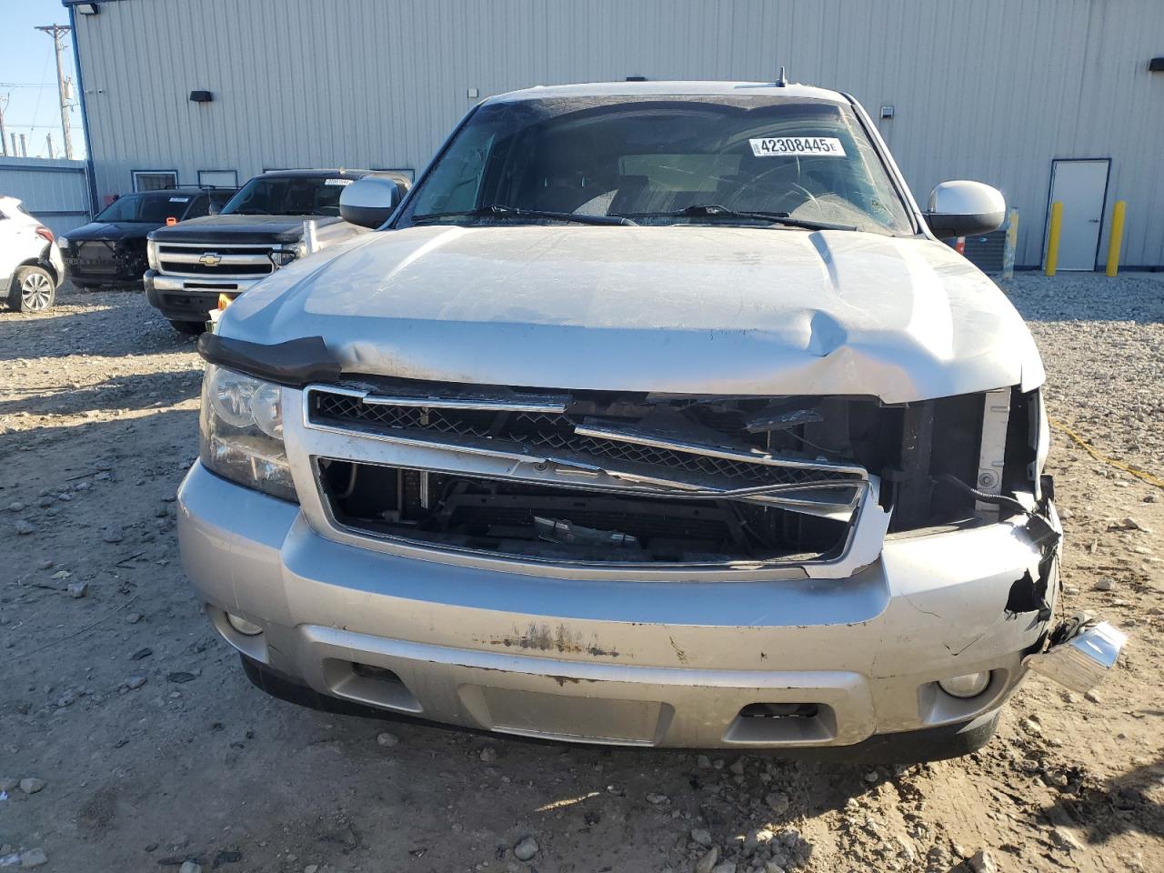 2011 Chevrolet Suburban VIN 1GNSKJE33BR361644 Copart auction photo, front end damage thumbnail 5