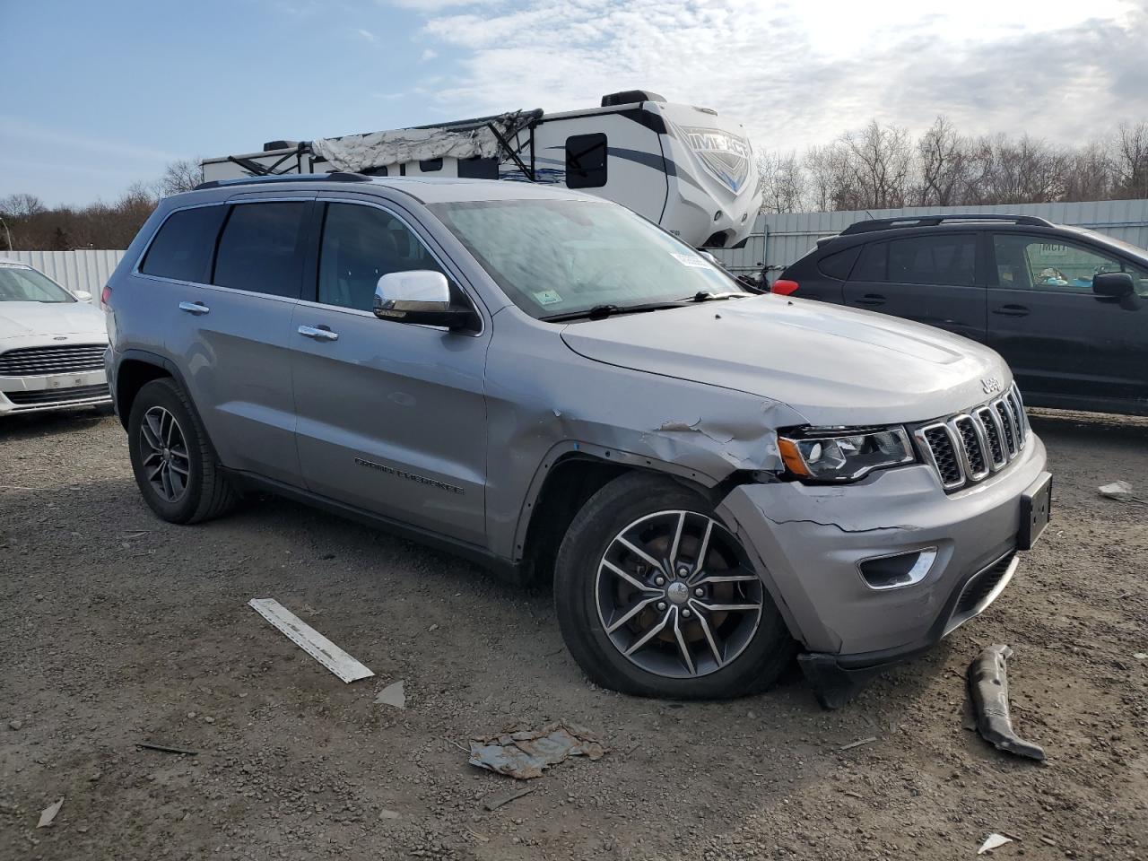 2017 Jeep Grand Cherokee VIN 1C4RJFBG3HC603228 Copart auction photo, front end damage thumbnail 4