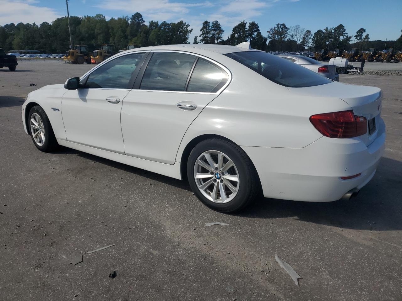 2015 BMW 5er VIN WBA5A5C53FD517461 Copart auction photo, water/flood damage thumbnail 2