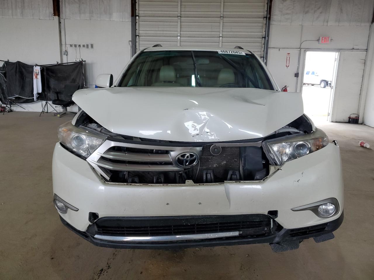 2013 Toyota Highlander VIN 5TDBK3EH7DS264435 Copart auction photo, front end / side damage thumbnail 5