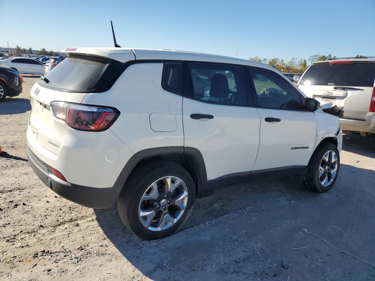 2018 Jeep Compass VIN 3C4NJDABXJT162863 Copart auction photo, front end damage thumbnail 3