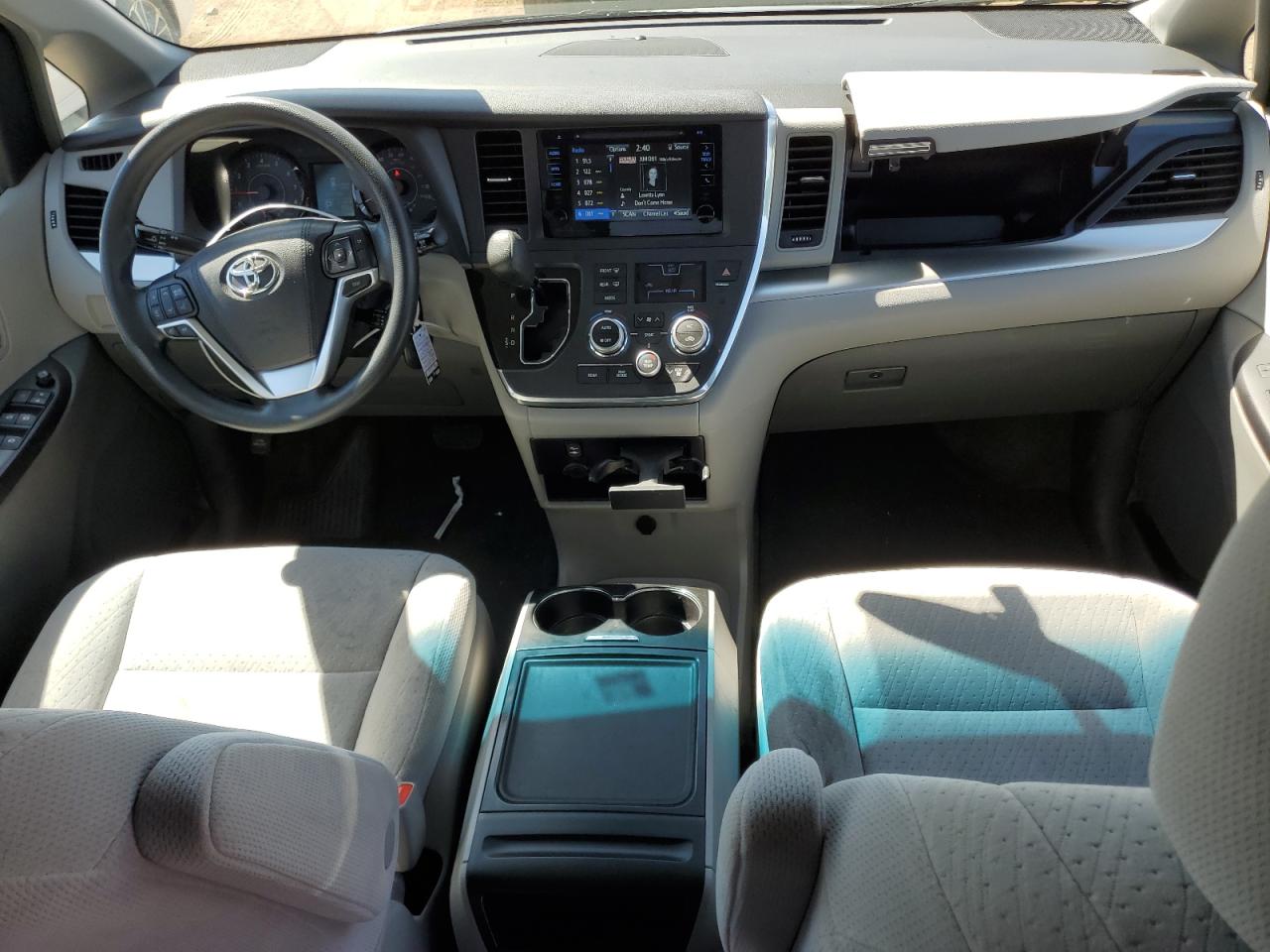 2016 Toyota Sienna VIN 5TDKK3DC7GS760989 Copart auction photo, rear end damage thumbnail 8