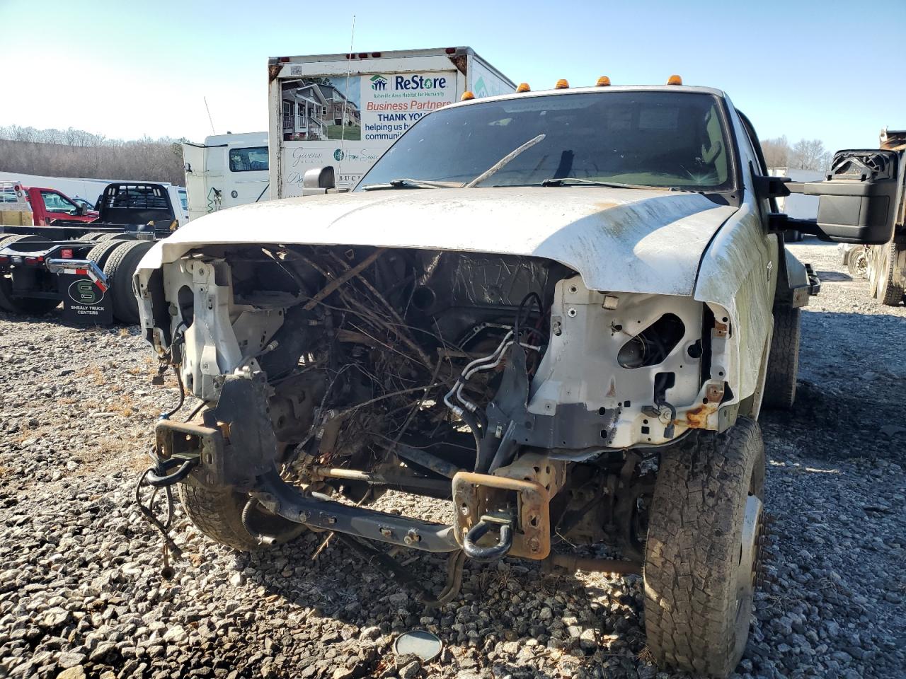 2006 Ford F350 VIN 1FDWF37P56EB34717 Copart auction photo, water/flood damage thumbnail 5