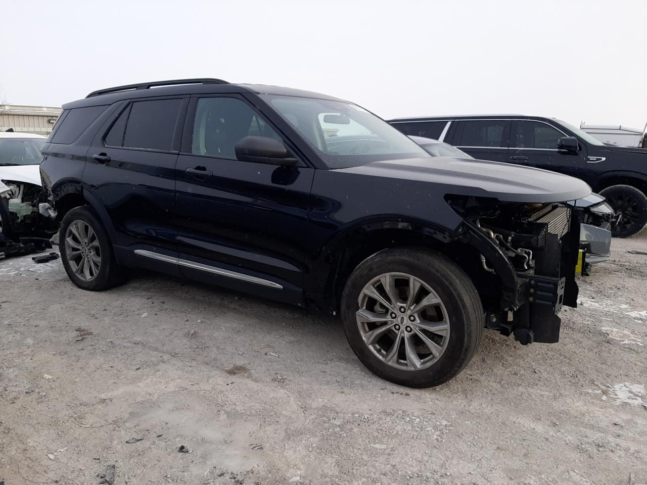 2022 Ford Explorer VIN 1FMSK8DH1NGC39844 Copart auction photo, all over damage thumbnail 4
