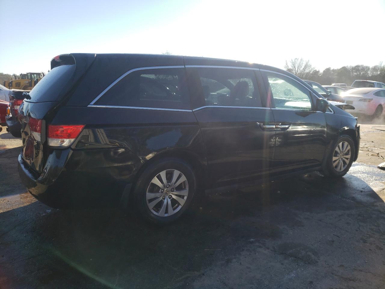 2015 Honda Odyssey VIN 5FNRL5H45FB001819 Copart auction photo, front end / rear end damage thumbnail 3