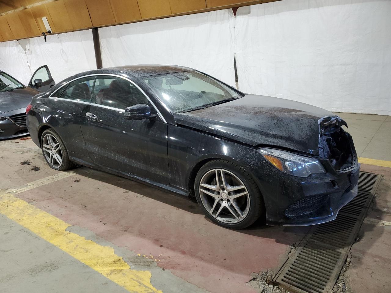 2017 Mercedes-Benz E-klasse VIN WDDKJ6HB2HF356172 Copart auction photo, front end / minor dent/scratches damage thumbnail 4