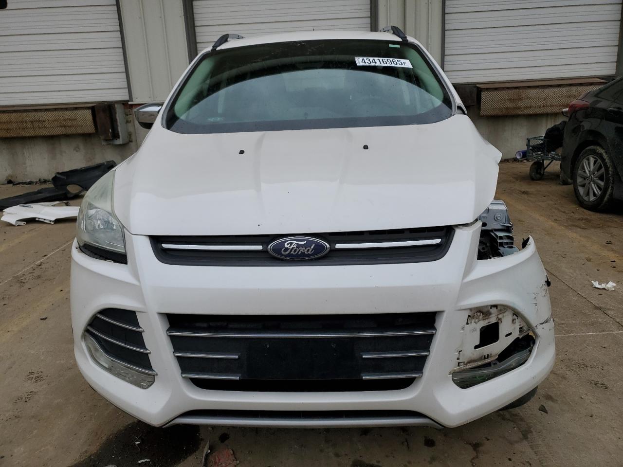 2016 Ford Escape VIN 1FMCU9GX8GUB93411 Copart auction photo, front end / side damage thumbnail 5