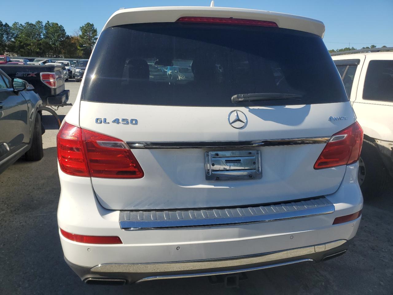 2014 Mercedes-Benz GL-klasse VIN 4JGDF7CE9EA286802 Copart auction photo, minor dent/scratches damage thumbnail 6
