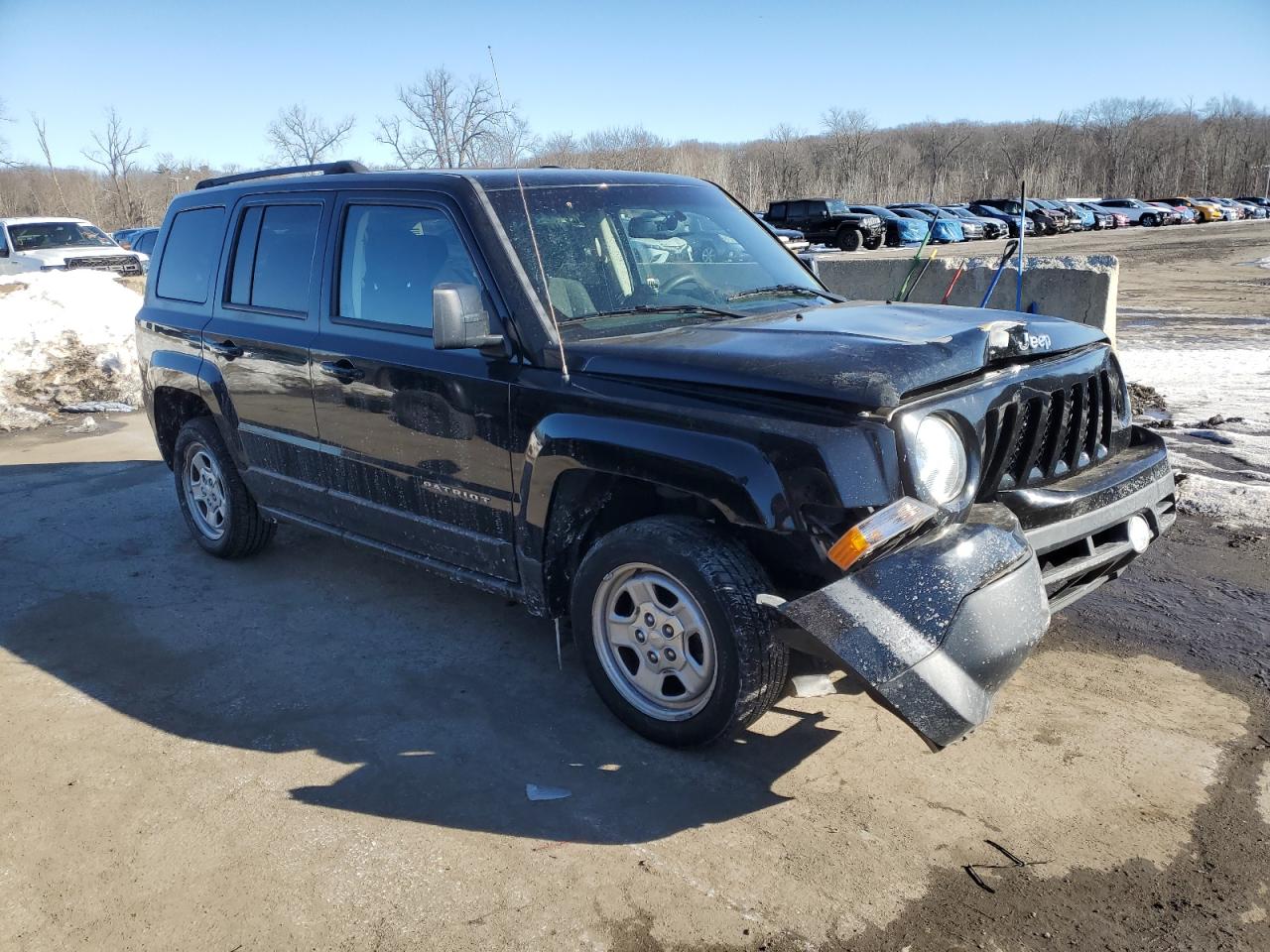 2016 Jeep Liberty (Patriot) VIN 1C4NJPBB5GD683746 Copart auction photo, front end / minor dent/scratches damage thumbnail 4
