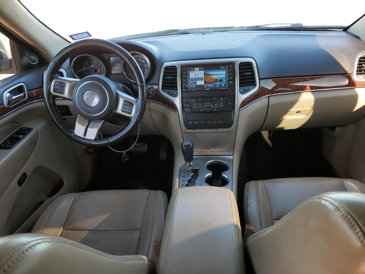 2011 Jeep Grand Cherokee VIN 1J4RR5GT0BC575608 Copart auction photo, front end / hail damage thumbnail 8
