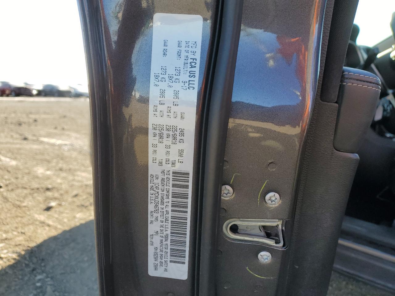 2018 Jeep Grand Cherokee VIN 1C4PJMCXXJD546763 Copart auction photo, front end / minor dent/scratches damage thumbnail 14