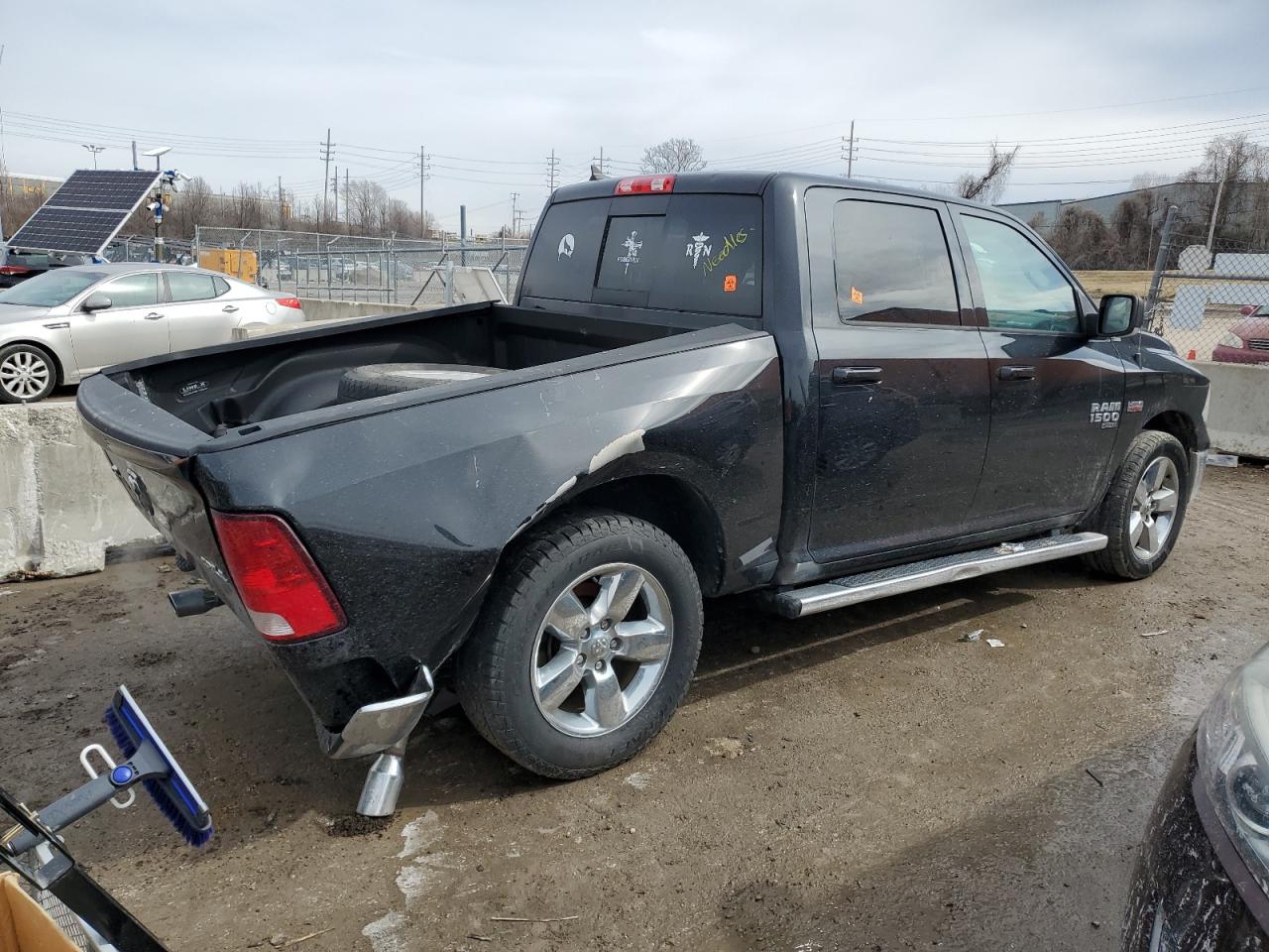2019 RAM 1500 VIN 1C6RR7LT5KS522956 Copart auction photo, rear end damage thumbnail 3