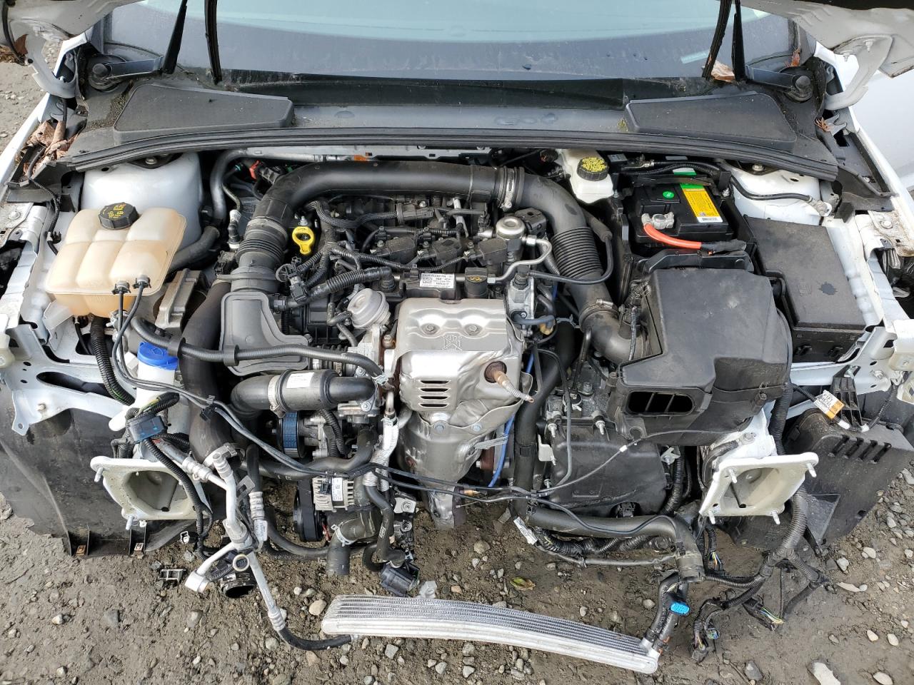 2018 Ford Focus VIN 1FADP3FE0JL271440 Copart auction photo, front end damage thumbnail 11