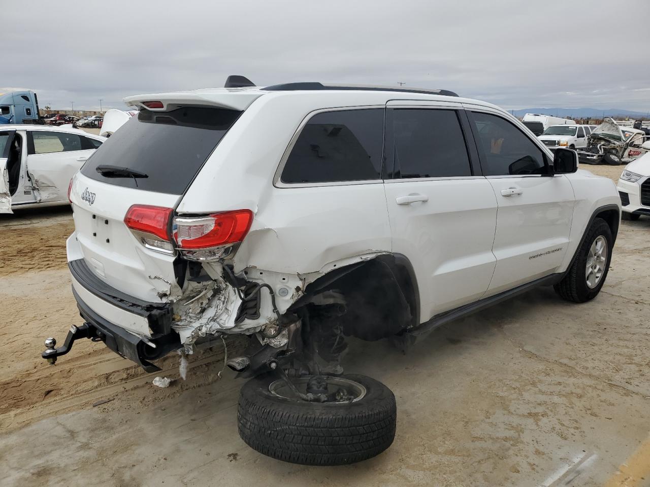 2014 Jeep Grand Cherokee VIN 1C4RJFAG8EC385431 Copart auction photo, undercarriage damage thumbnail 3
