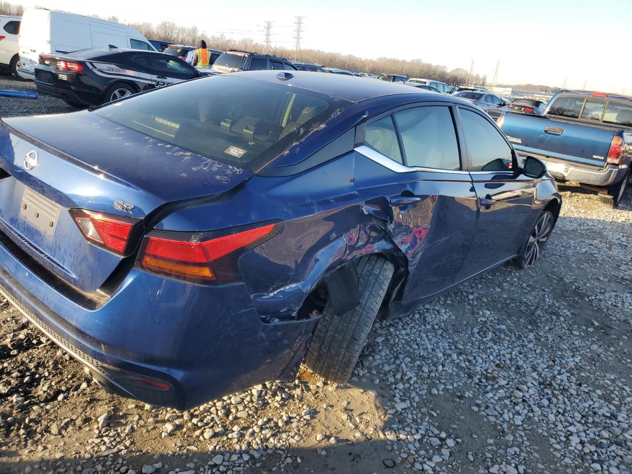 2019 Nissan Altima VIN 1N4BL4CVXKC186247 Copart auction photo, all over / front end damage thumbnail 3