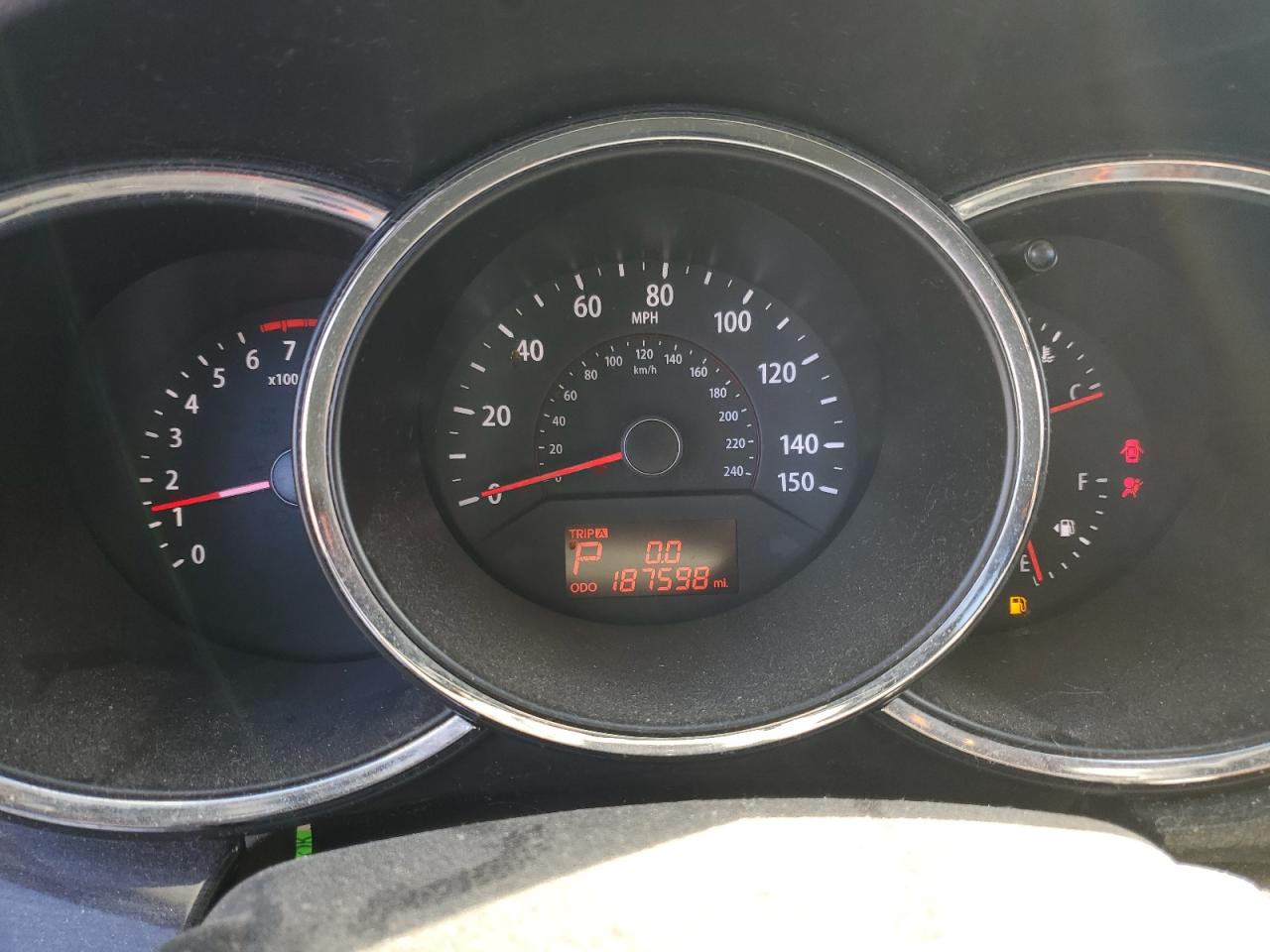 2013 KIA Sorento VIN 5XYKTDA63DG377044 Copart auction photo, normal wear / minor dent/scratches damage thumbnail 9