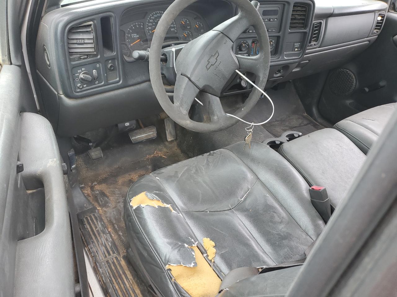 2003 Chevrolet Silverado VIN 1GCEC14X73Z350235 Copart auction photo, front end / rear end damage thumbnail 8