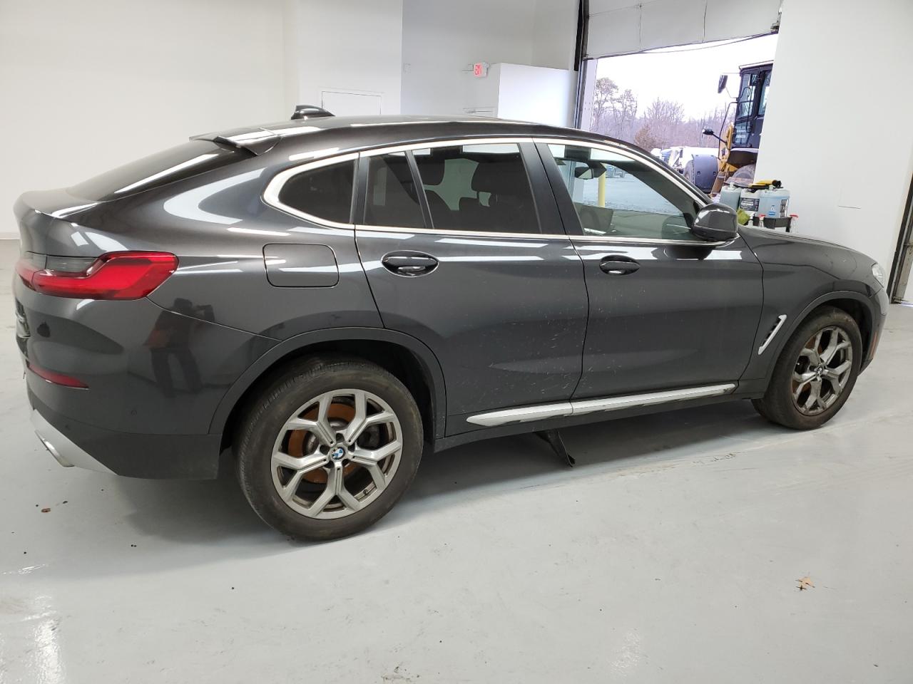 2024 BMW X4 VIN 5UX33DT03R9V50307 Copart auction photo, front end damage thumbnail 3