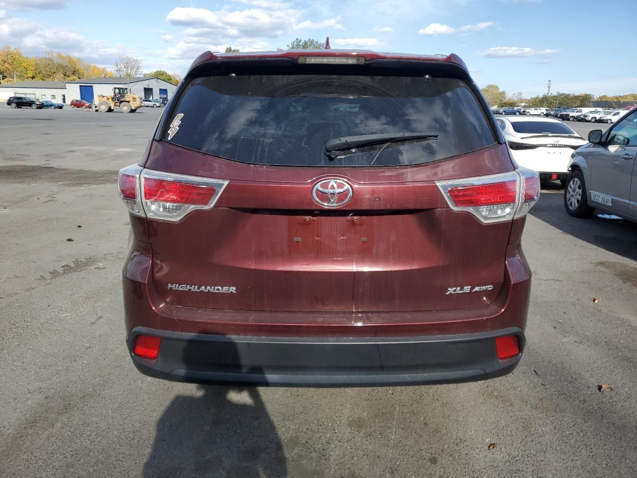 2016 Toyota Highlander VIN 5TDJKRFH2GS329323 Copart auction photo, front end damage thumbnail 6