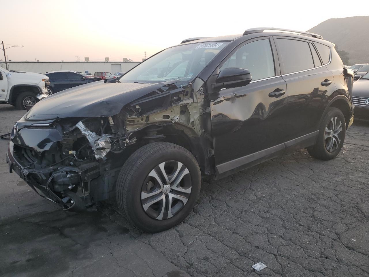 2016 Toyota RAV 4 VIN 2T3BFREV4GW525455