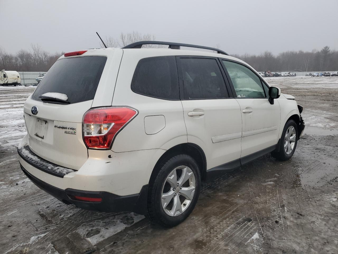 2015 Subaru Forester VIN JF2SJADC4FH464078 Copart auction photo, front end damage thumbnail 3