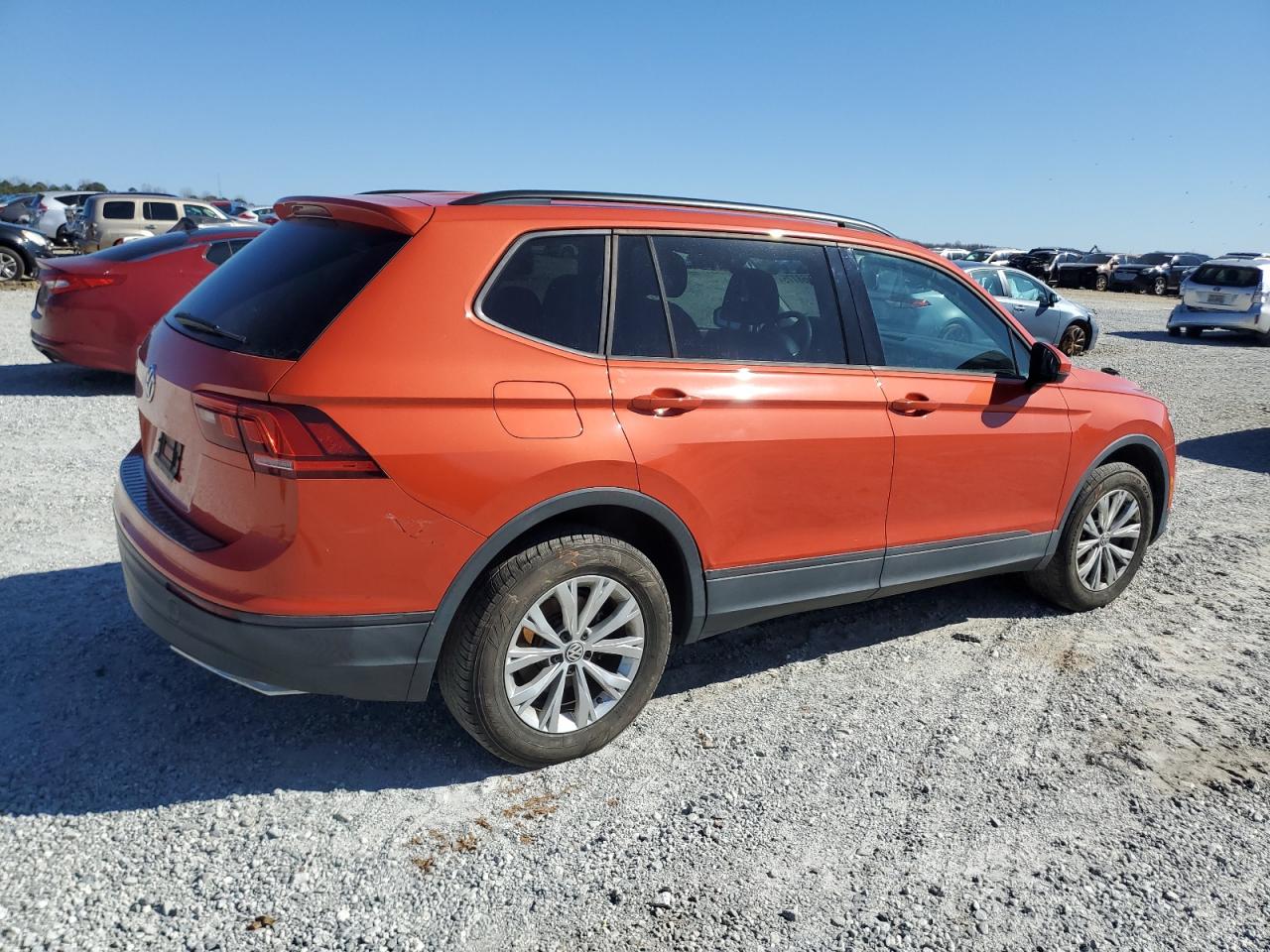 2019 Volkswagen Tiguan VIN 3VV1B7AX9KM151990 Copart auction photo, undercarriage damage thumbnail 3