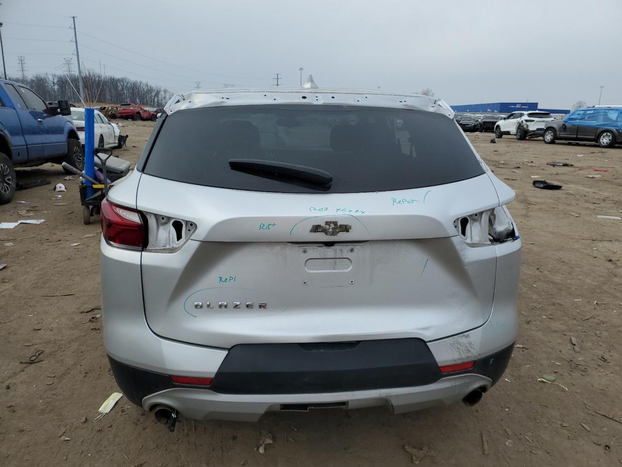 2020 Chevrolet Blazer VIN 3GNKBCRS8LS640549 Copart auction photo, all over damage thumbnail 6