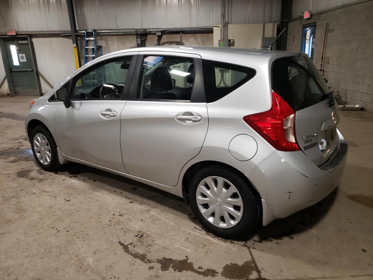 2015 Nissan Versa VIN 3N1CE2CP7FL373439 Copart auction photo, side / rear end damage thumbnail 2