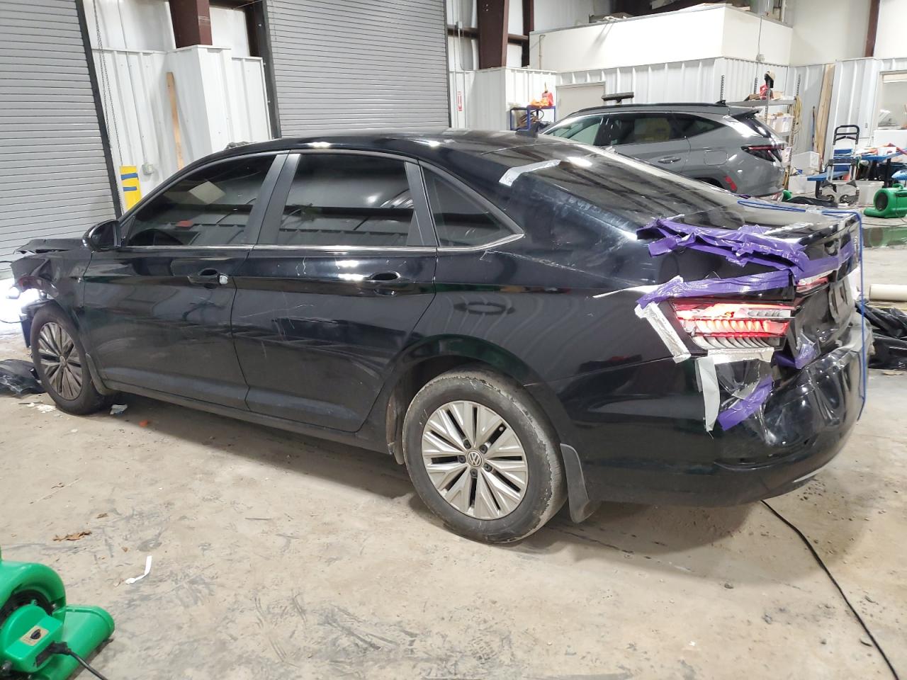 2020 Volkswagen Jetta VIN 3VWCB7BU8LM077259 Copart auction photo, front end / all over damage thumbnail 2