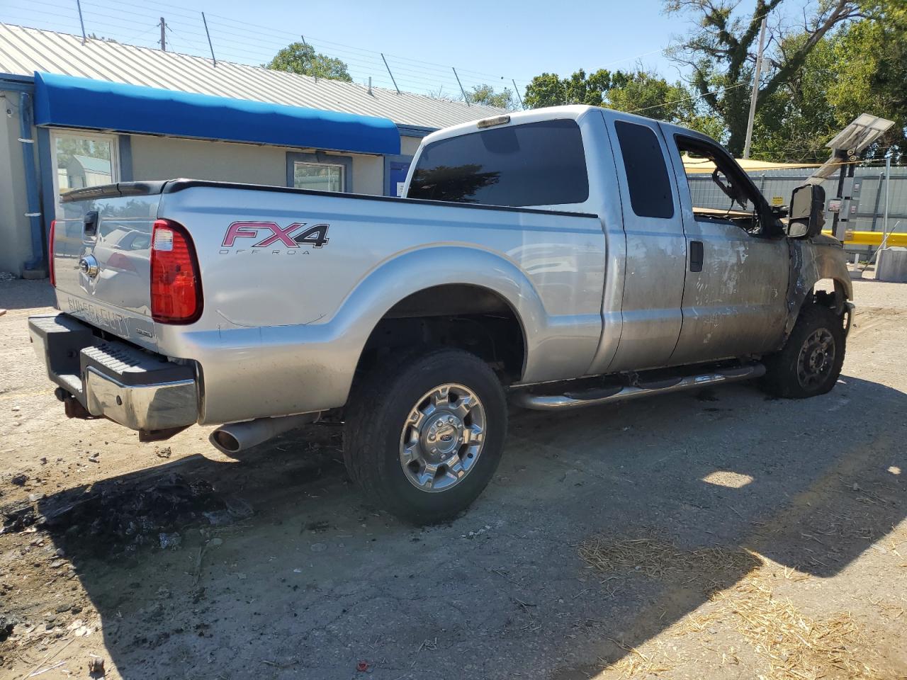 2016 Ford F250 VIN 1FT7X2B67GEC99961 Copart auction photo, burn damage thumbnail 3