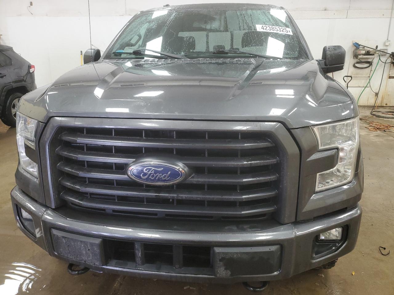 2016 Ford F-150 VIN 1FTFW1EGXGFC50163 Copart auction photo, rear end / minor dent/scratches damage thumbnail 5