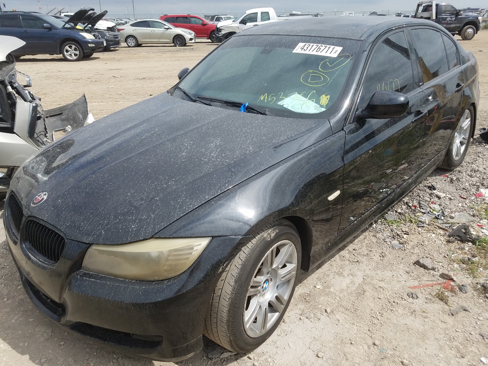 2010 BMW 3er VIN WBAPH7G5XANM53786 Copart auction photo, side / rear end damage thumbnail 2