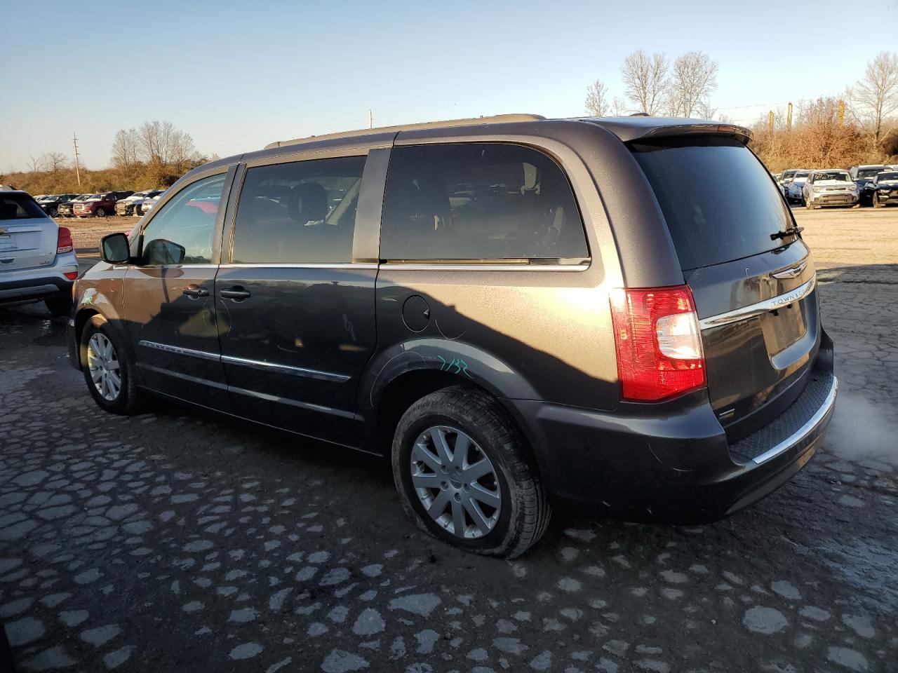 2016 Chrysler Town & Country VIN 2C4RC1BG7GR293376 Copart auction photo, front end damage thumbnail 2