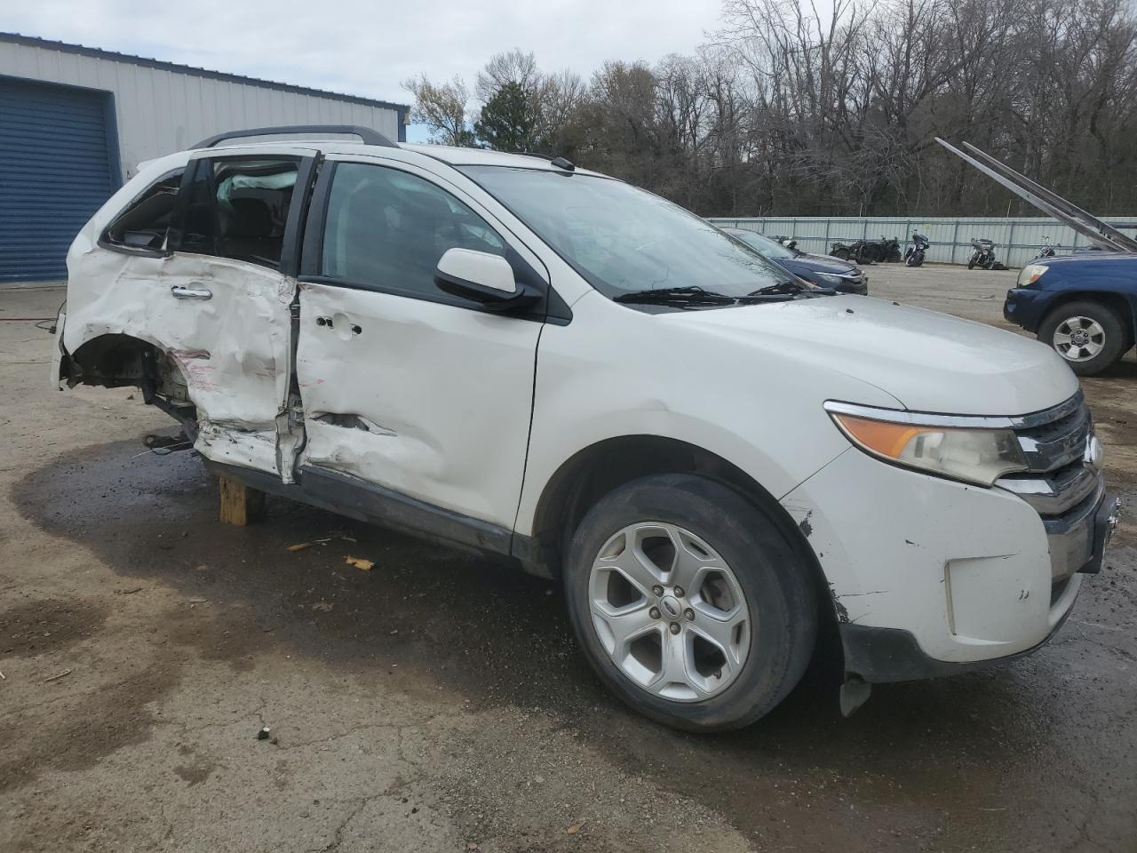 2011 Ford Edge VIN 2FMDK3JC7BBB37259 Copart auction photo, side / rear end damage thumbnail 4