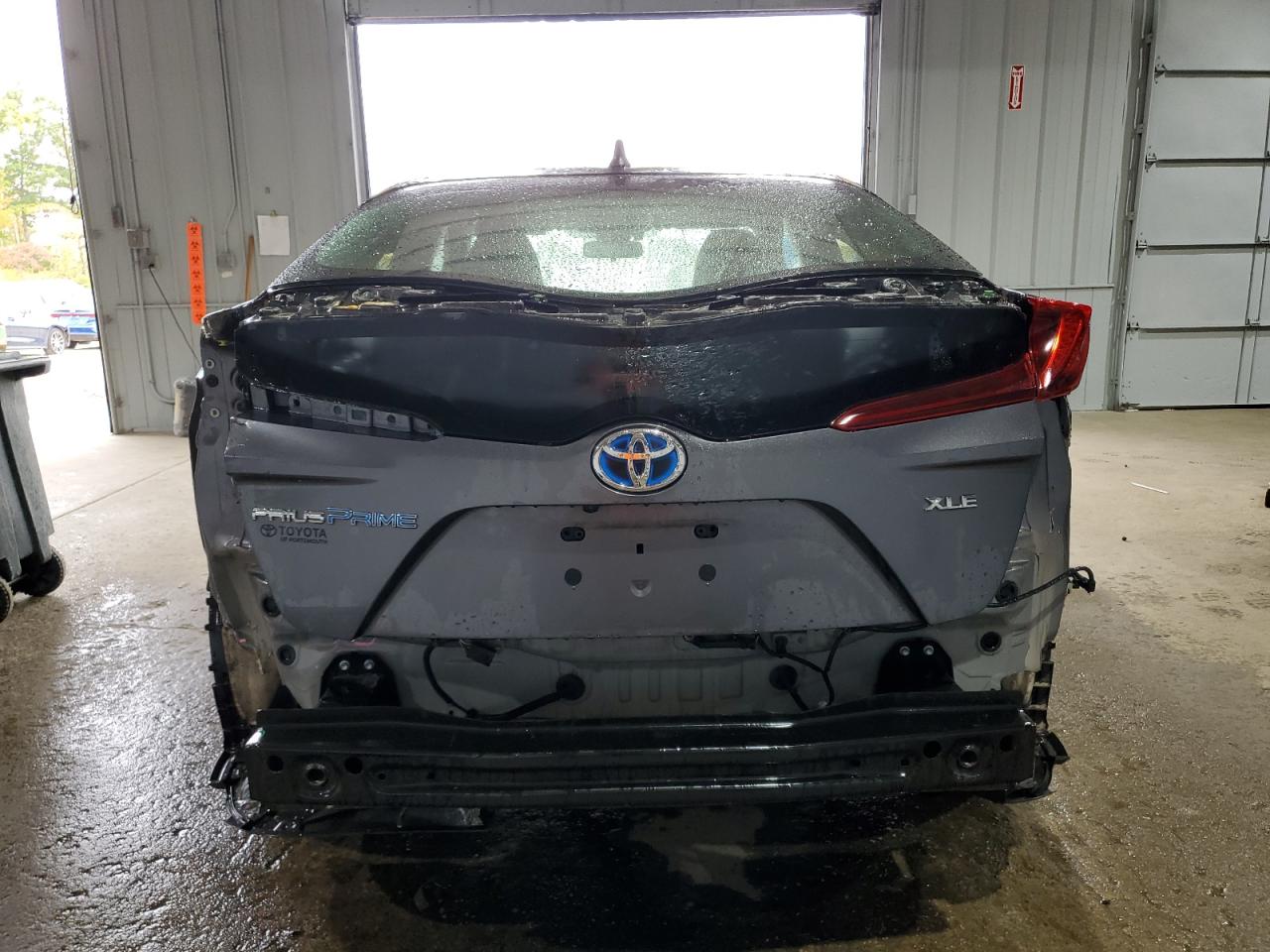 2022 Toyota Prius VIN JTDKAMFP0N3226272 Copart auction photo, rear end / side damage thumbnail 6