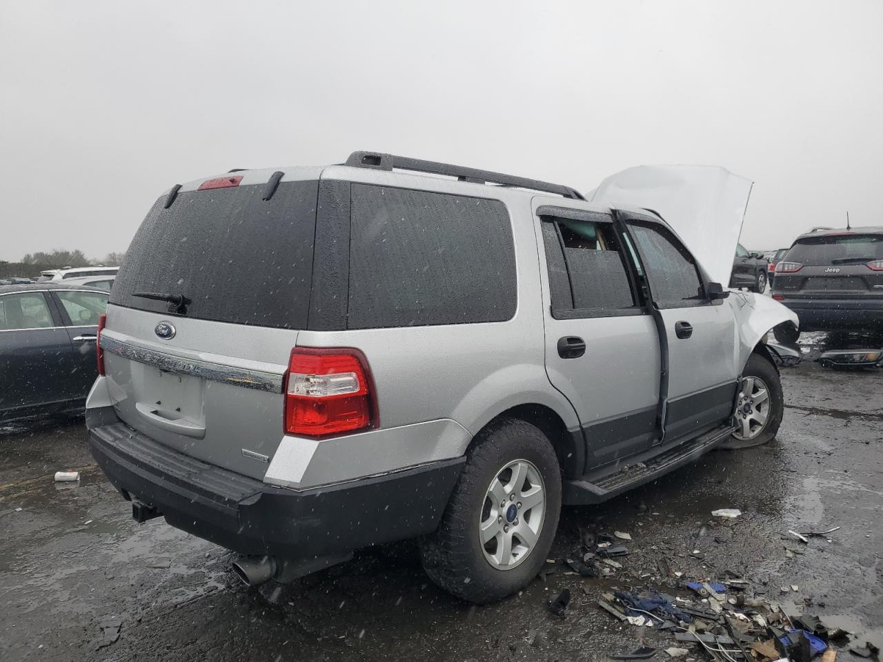 2016 Ford Expedition VIN 1FMJU1GT0GEF15975 Copart auction photo, front end / side damage thumbnail 3