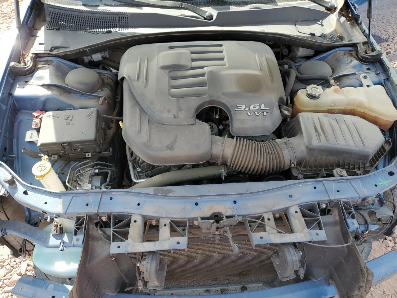 2020 Chrysler 300 VIN 2C3CCAAGXLH245964 Copart auction photo, front end / side damage thumbnail 11