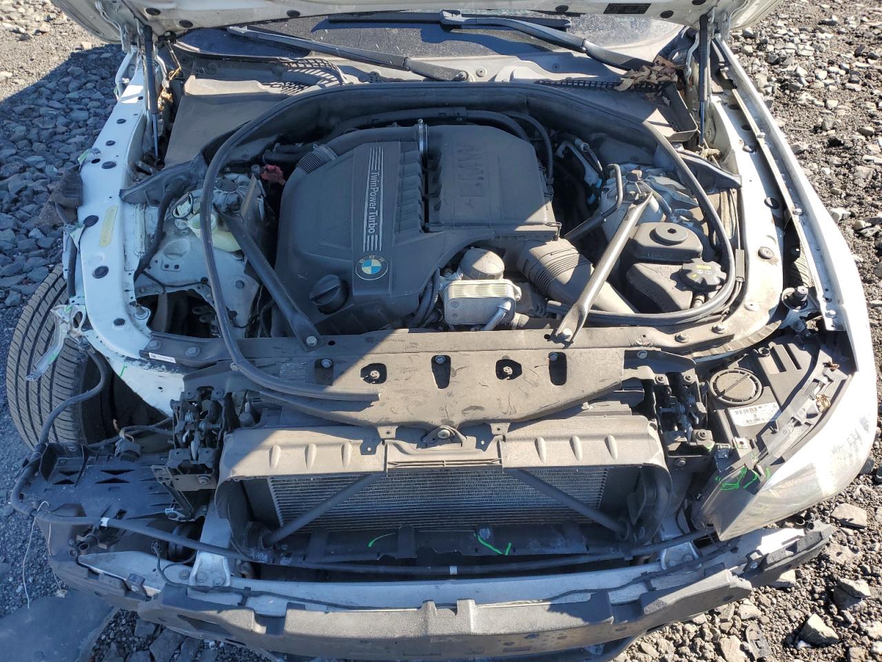 2016 BMW 5er VIN WBA5B3C53GG261095 Copart auction photo, front end damage thumbnail 11