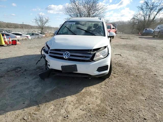 2017 Volkswagen Tiguan VIN WVGAV7AXXHK049020 Copart auction photo, front end / minor dent/scratches damage thumbnail 12