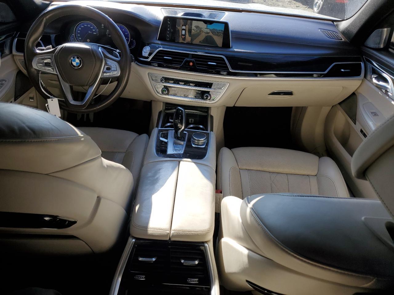 2017 BMW 7er VIN WBA7F2C55HG421809 Copart auction photo, front end damage thumbnail 8