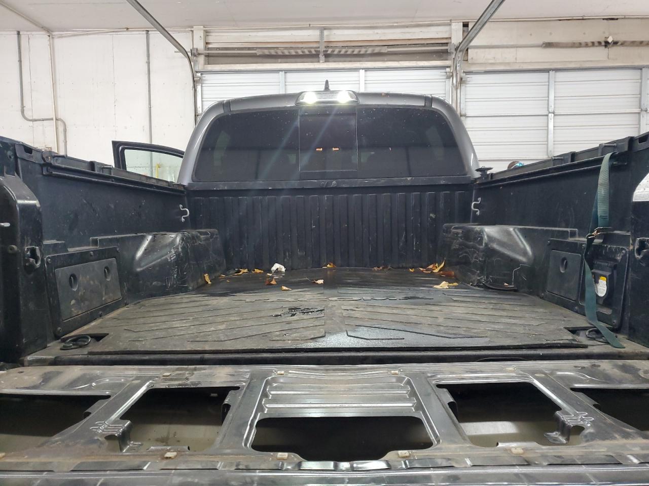 2017 Toyota Tacoma VIN 3TMCZ5AN5HM079491 Copart auction photo, rejected repair / minor dent/scratches damage thumbnail 10