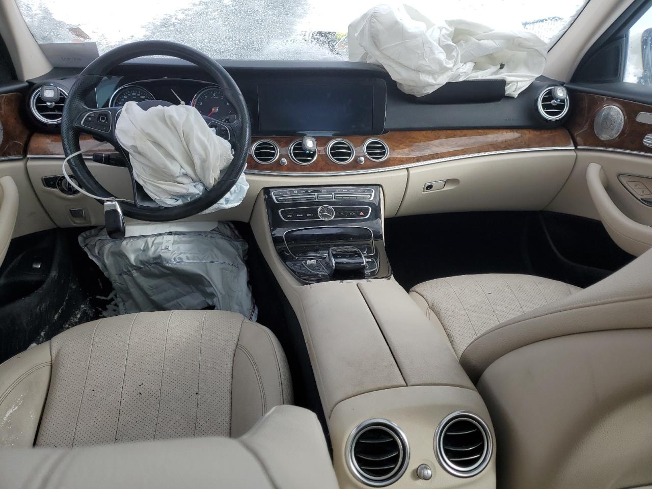 2017 Mercedes-Benz E-klasse VIN WDDZF4KB3HA126585 Copart auction photo, front end damage thumbnail 8