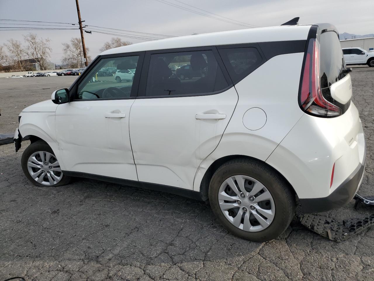 2023 KIA Soul VIN KNDJ23AU8P7839932 Copart auction photo, front end / side damage thumbnail 2