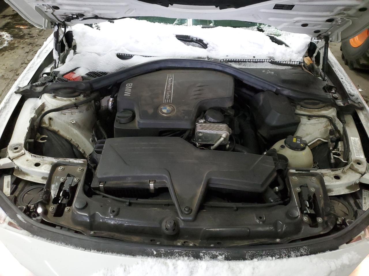 2015 BMW 3er VIN WBA3C3C58FK201636 Copart auction photo, rear end damage thumbnail 11