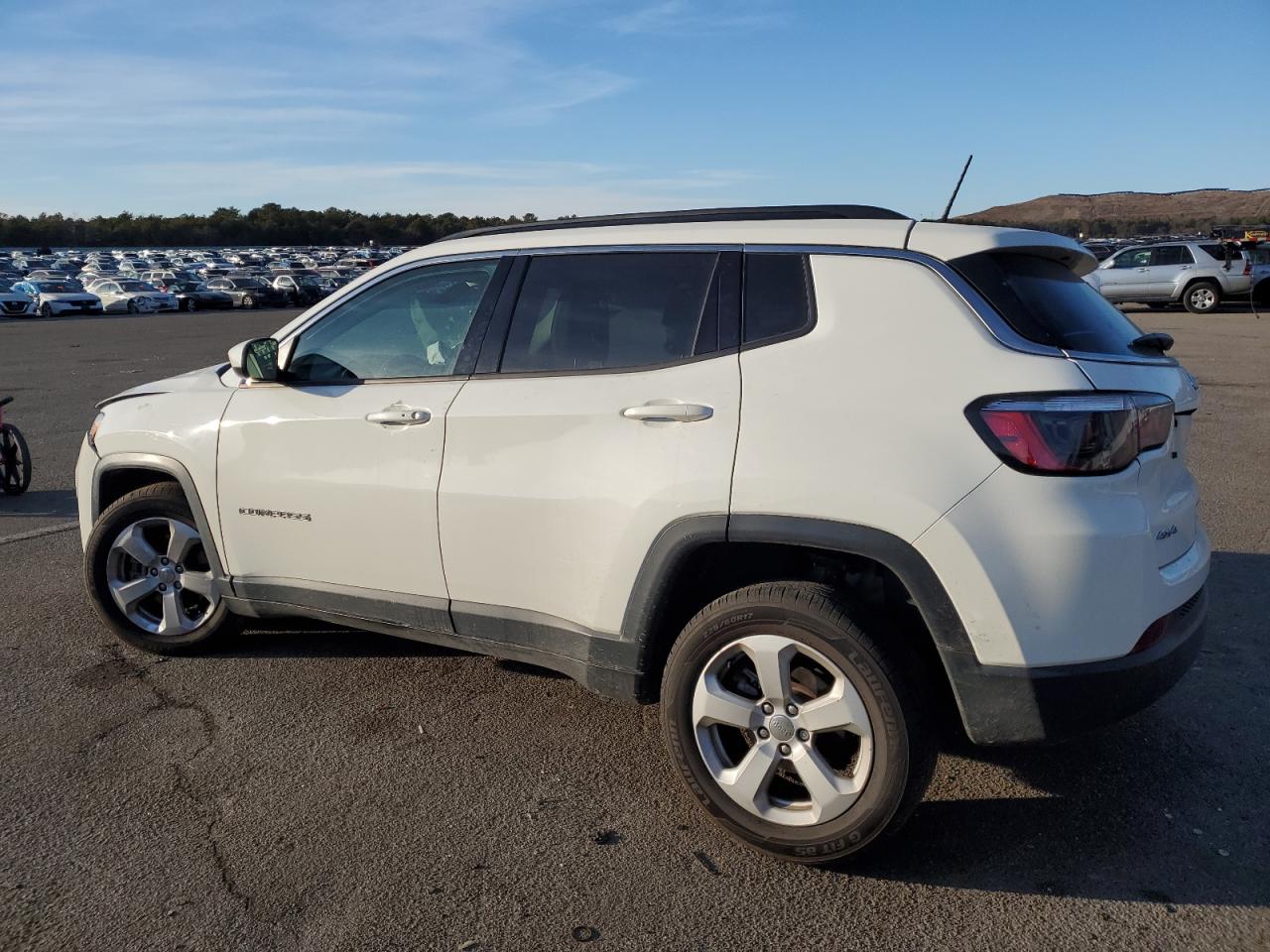2021 Jeep Compass VIN 3C4NJDBB5MT552112 Copart auction photo, front end / side damage thumbnail 2
