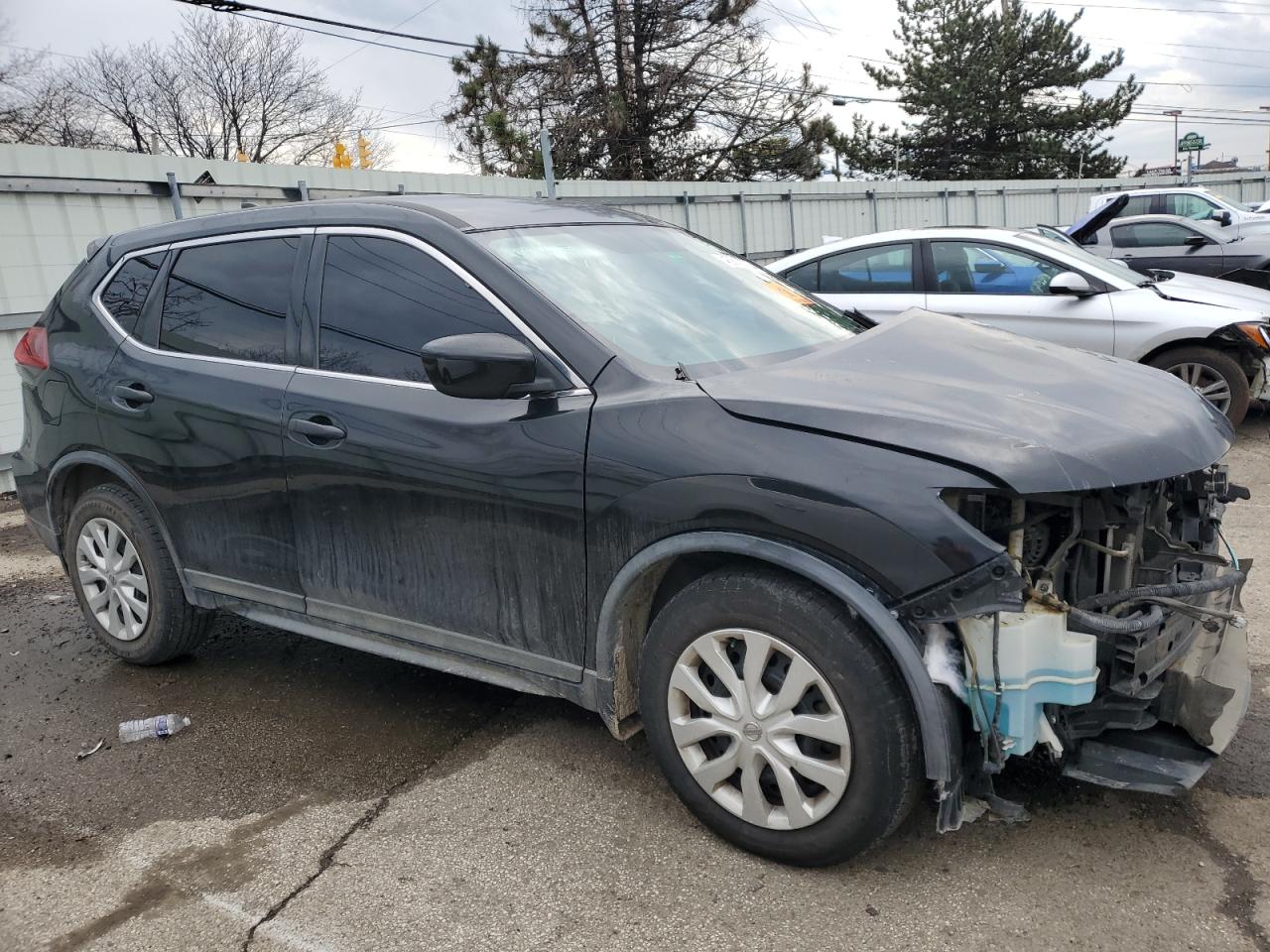2018 Nissan Rogue VIN KNMAT2MT1JP606279 Copart auction photo, all over damage thumbnail 4