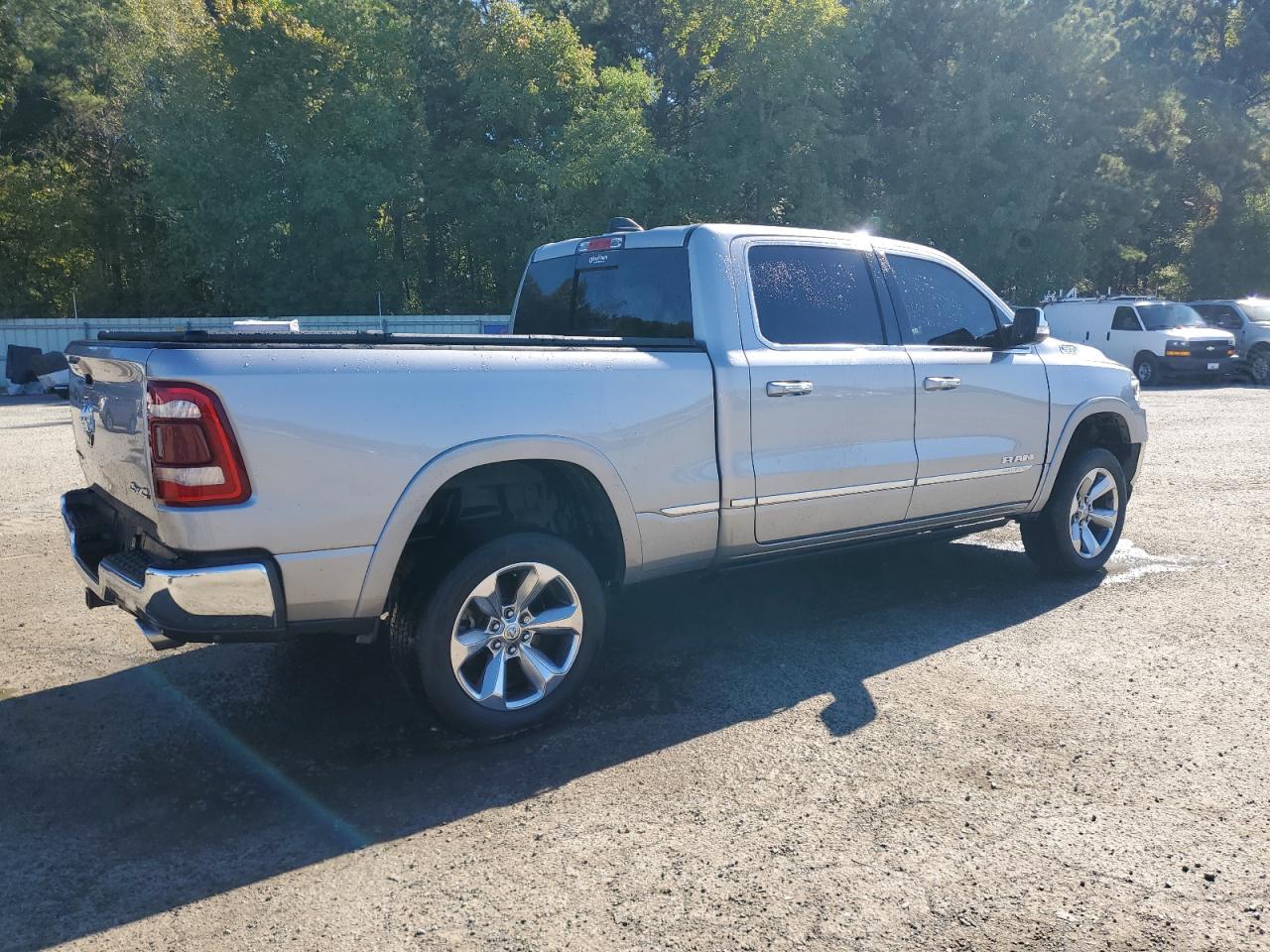2019 RAM 1500 VIN 1C6SRFPT3KN773169 Copart auction photo, front end damage thumbnail 3