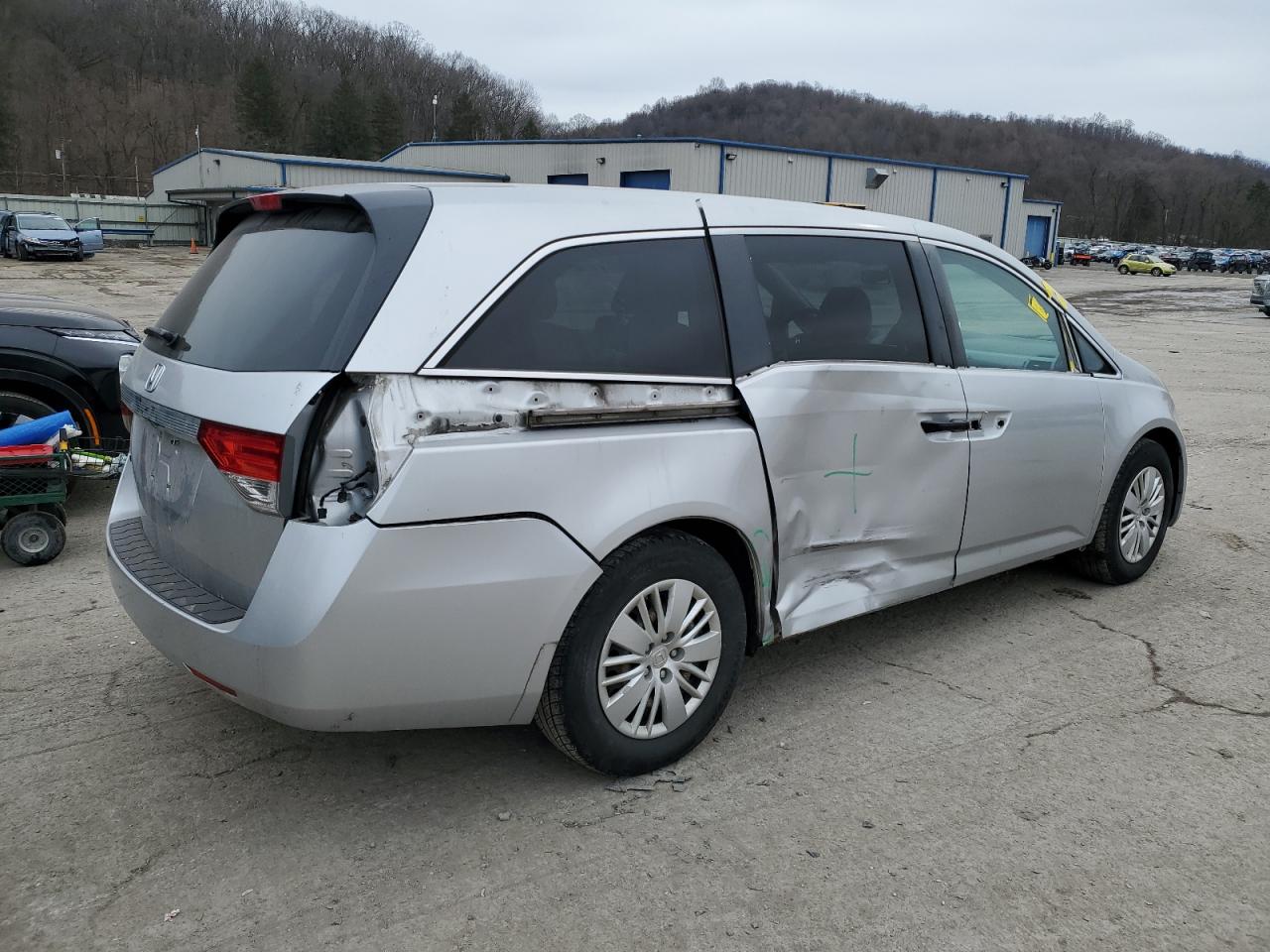 2014 Honda Odyssey VIN 5FNRL5H22EB047900 Copart auction photo, side / rear end damage thumbnail 3