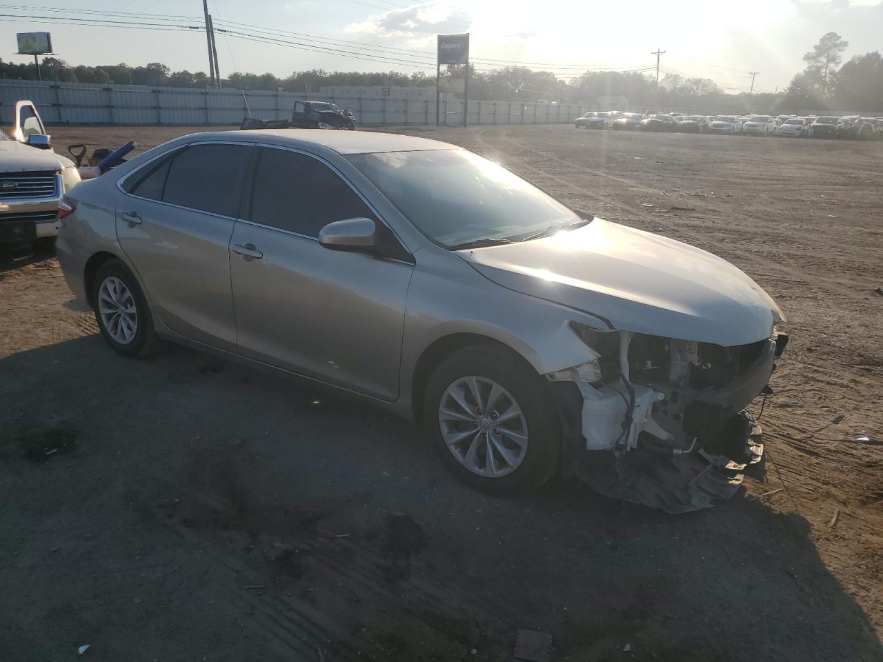2016 Toyota Camry VIN 4T4BF1FK6GR544612 Copart auction photo, front end damage thumbnail 4
